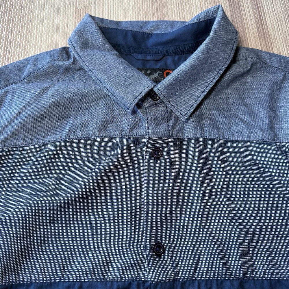 Men's Guess Two-Tone Blue Long Sleeve Button Up Shirt Casual Wear Size M - Picture 3 of 10